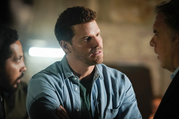 David Boreanaz - Seal Team (2017) 1x04 &#039;Ghosts Of Christmas Future&#039;
