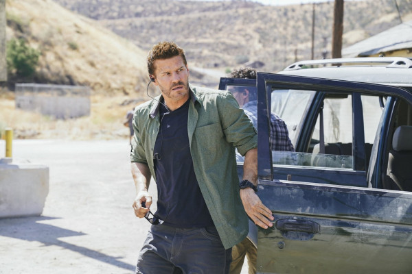 David Boreanaz - Seal Team (2017) 1x05 &#039;Collapse&#039;