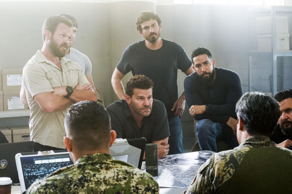 David Boreanaz - Seal Team (2018) 2x06 &#039;Hold What You Got&#039;