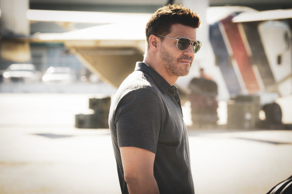 David Boreanaz - Seal Team (2018) 2x06 &#039;Hold What You Got&#039;