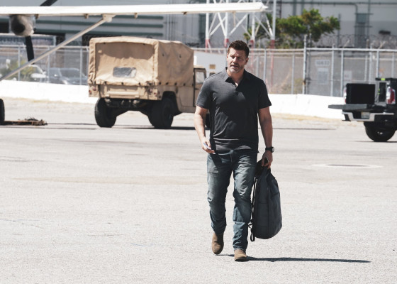 David Boreanaz - Seal Team (2018) 2x06 &#039;Hold What You Got&#039;