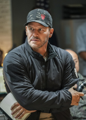 David Boreanaz - Seal Team (2021) 5x01 &#039;Trust, But Verify: Part 1&#039;