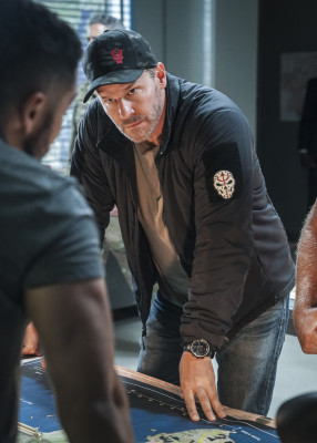David Boreanaz - Seal Team (2021) 5x01 &#039;Trust, But Verify: Part 1&#039;