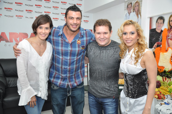 photo 28 in Deborah Secco gallery [id604847] 2013-02-12 00:00:00