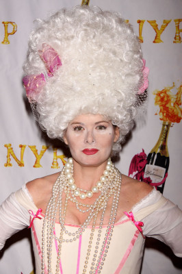 photo 4 in Debra Messing gallery [id579519] 2012-11-11 00:00:00