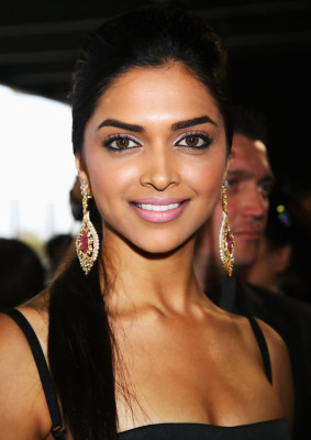 Deepika Padukone pic #734712
