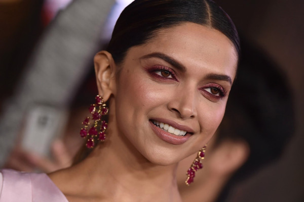 Deepika Padukone pic #939159