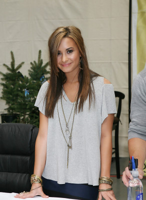 Demi Lovato pic #294139