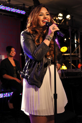 Demi Lovato pic #432130