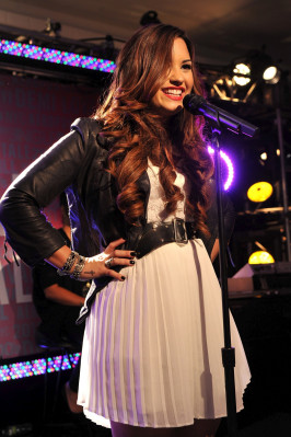 Demi Lovato pic #432126
