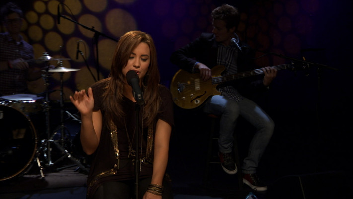 photo 3 in Demi Lovato gallery [id297699] 2010-09-20 00:00:00