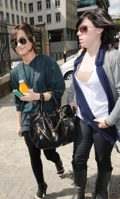 Demi Lovato pic #395043
