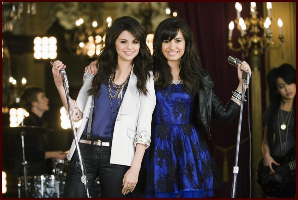 photo 7 in Demi Lovato gallery [id177976] 2009-07-17 00:00:00