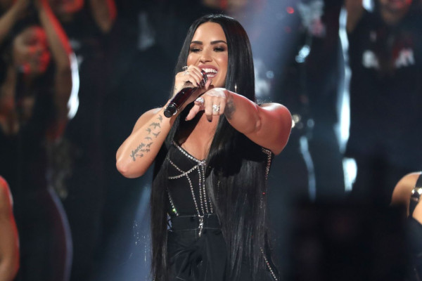 Demi Lovato – American Music Awards 2017 in Los Angeles