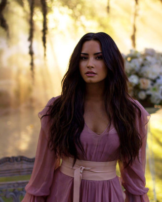Demi Lovato - Music Video Tell Me You Love Me (2017)