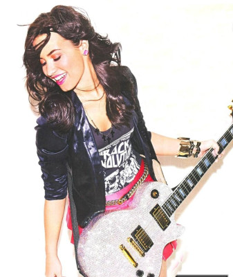 photo 10 in Demi Lovato gallery [id346111] 2011-01-24 00:00:00