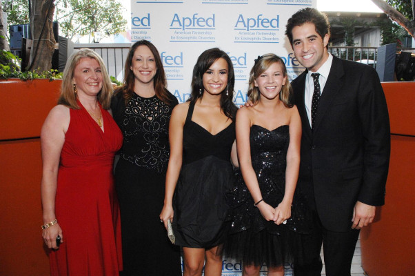 photo 19 in Demi Lovato gallery [id349322] 2011-01-28 00:00:00