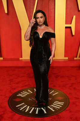 Demi Lovato – Vanity Fair Oscar Party in Beverly Hills