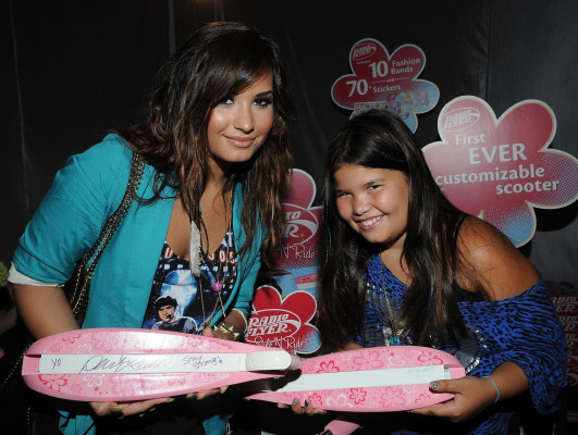 Demi Lovato pic #412555