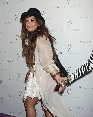 Demi Lovato pic #410033