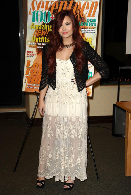 Demi Lovato pic #452115