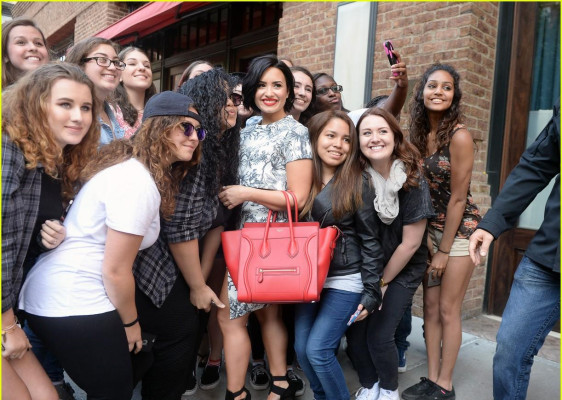 Demi Lovato pic #822033