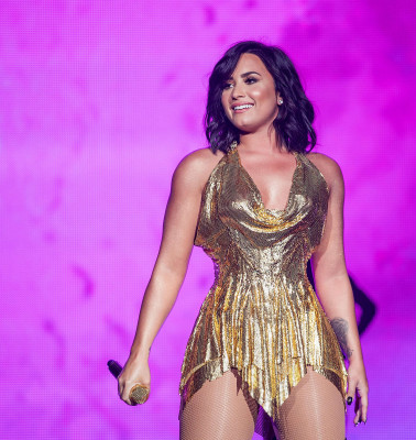 Demi Lovato – Performing at BeautyKind Unites Concert for Causes in Arlington