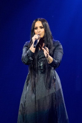 Demi Lovato Performing Live – “Tell Me You Love Me” Tour in Minneapolis