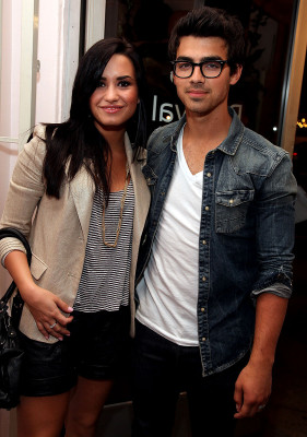 Demi Lovato pic #328849