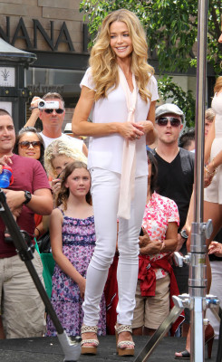 photo 12 in Denise Richards gallery [id643457] 2013-06-21 00:00:00