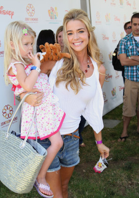 Denise Richards pic #249032
