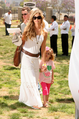 Denise Richards pic #223652
