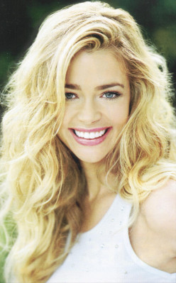 photo 12 in Denise Richards gallery [id204384] 2009-11-09 00:00:00