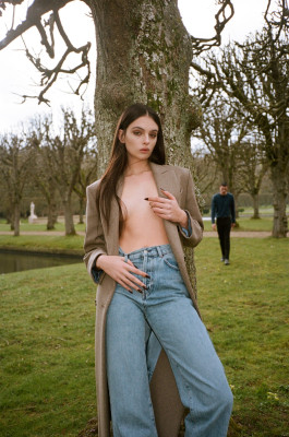 Deva Cassel for Sisley Fall Winter 2023 in &quot;Vogue&quot; it. 2023 by Pierre-Ange Carlo