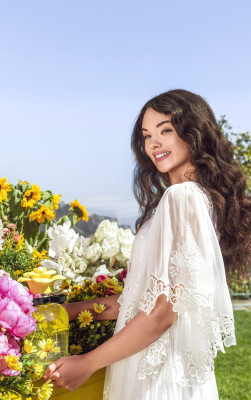 Deva Cassel - Dolce &amp; Gabbana &#039;Dolce Shine&#039; Campaign (2020)