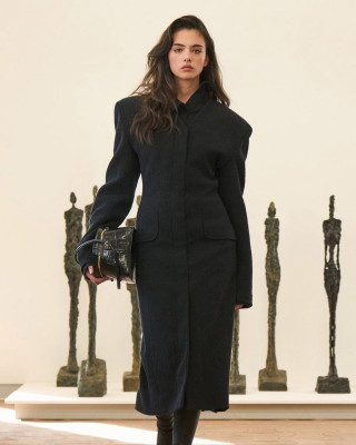 Deva Cassel for Les Sculptures Jacquemus