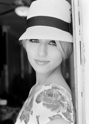 Dianna Agron pic #249910