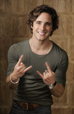 photo 16 in Diego Boneta gallery [id809772] 2015-05-31 00:00:00