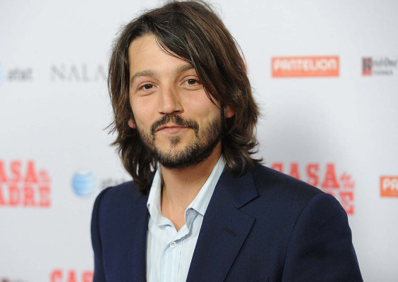 Diego Luna pic #934376