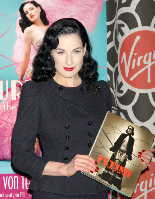 Dita Von Teese pic #171379