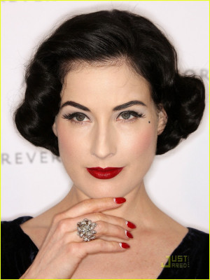 Dita Von Teese pic #137037