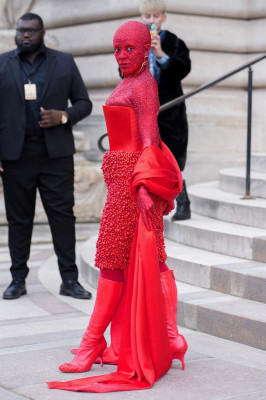 Doja Cat – Schiaparelli Haute Couture SS 2023 Show at Paris