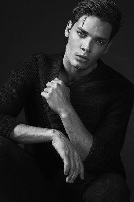 Dominic Sherwood pic #946581