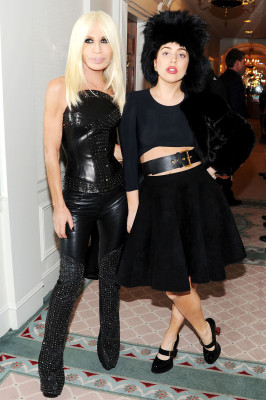 photo 26 in Donatella Versace gallery [id600365] 2013-01-25 00:00:00