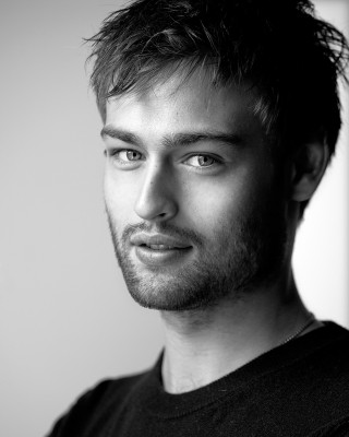 Douglas Booth pic #931369