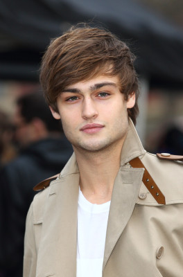 Douglas Booth pic #545253