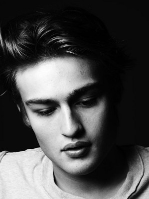 photo 8 in Douglas Booth gallery [id529141] 2012-07-02 00:00:00