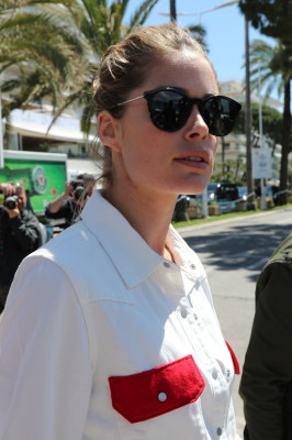 Doutzen Kroes Arrives at L’Oreal Beach in Cannes 