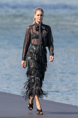 Doutzen Kroes Walks L’Oreal Fashion Show in Paris