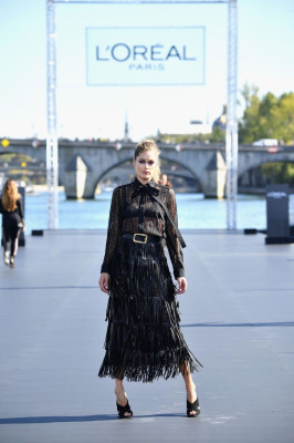 Doutzen Kroes Walks L’Oreal Fashion Show in Paris